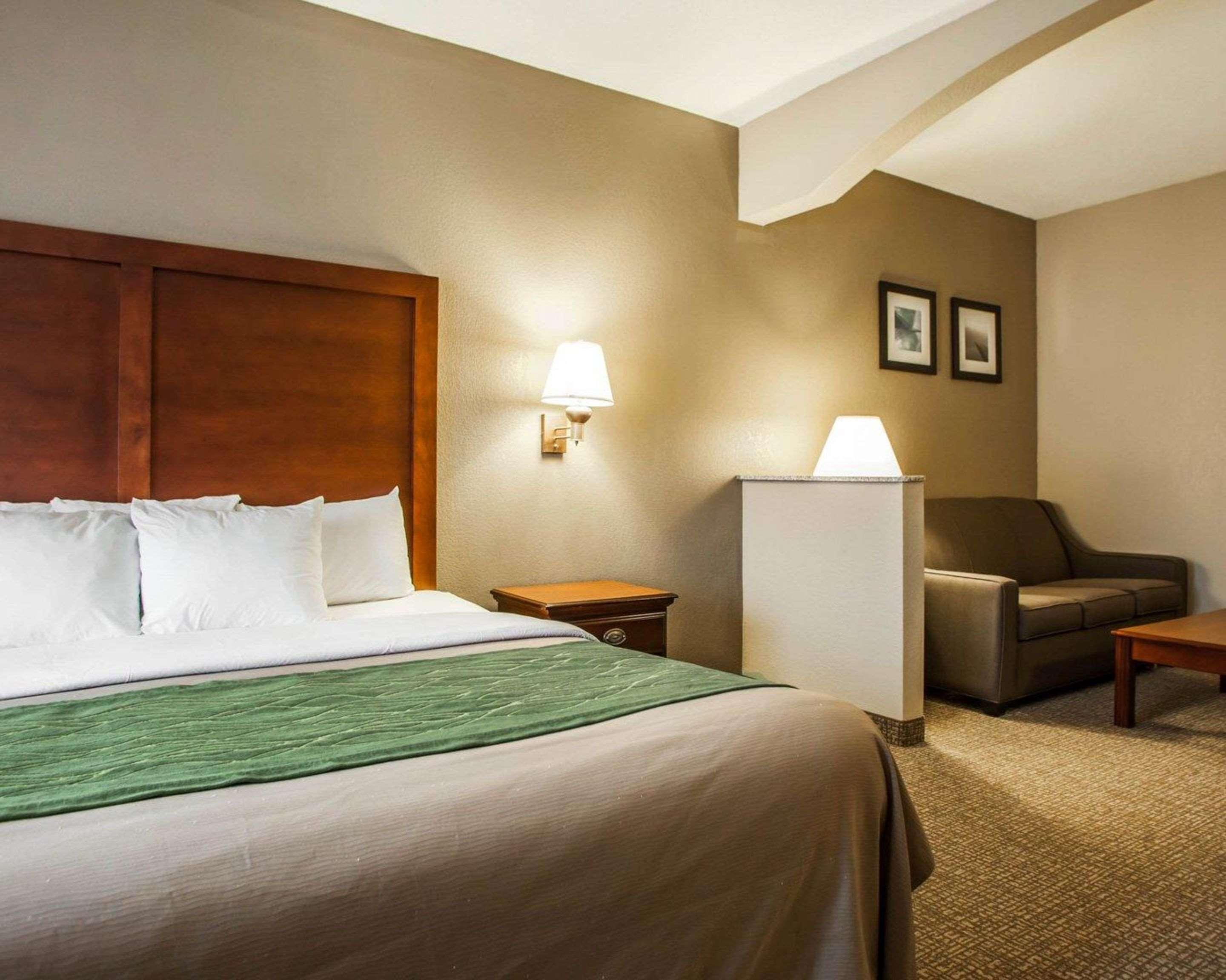 Comfort Inn & Suites St Louis-O'Fallon Buitenkant foto