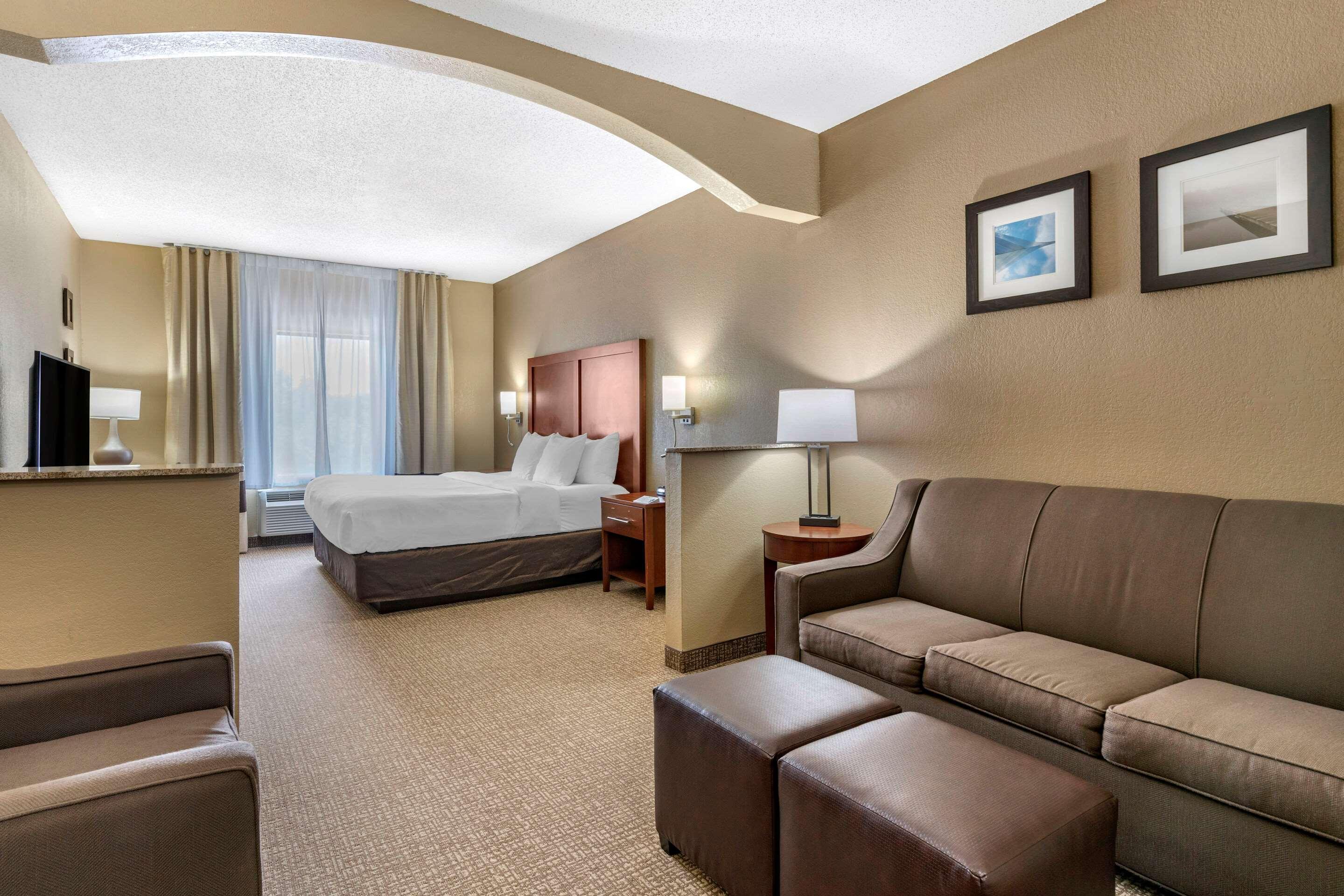 Comfort Inn & Suites St Louis-O'Fallon Buitenkant foto