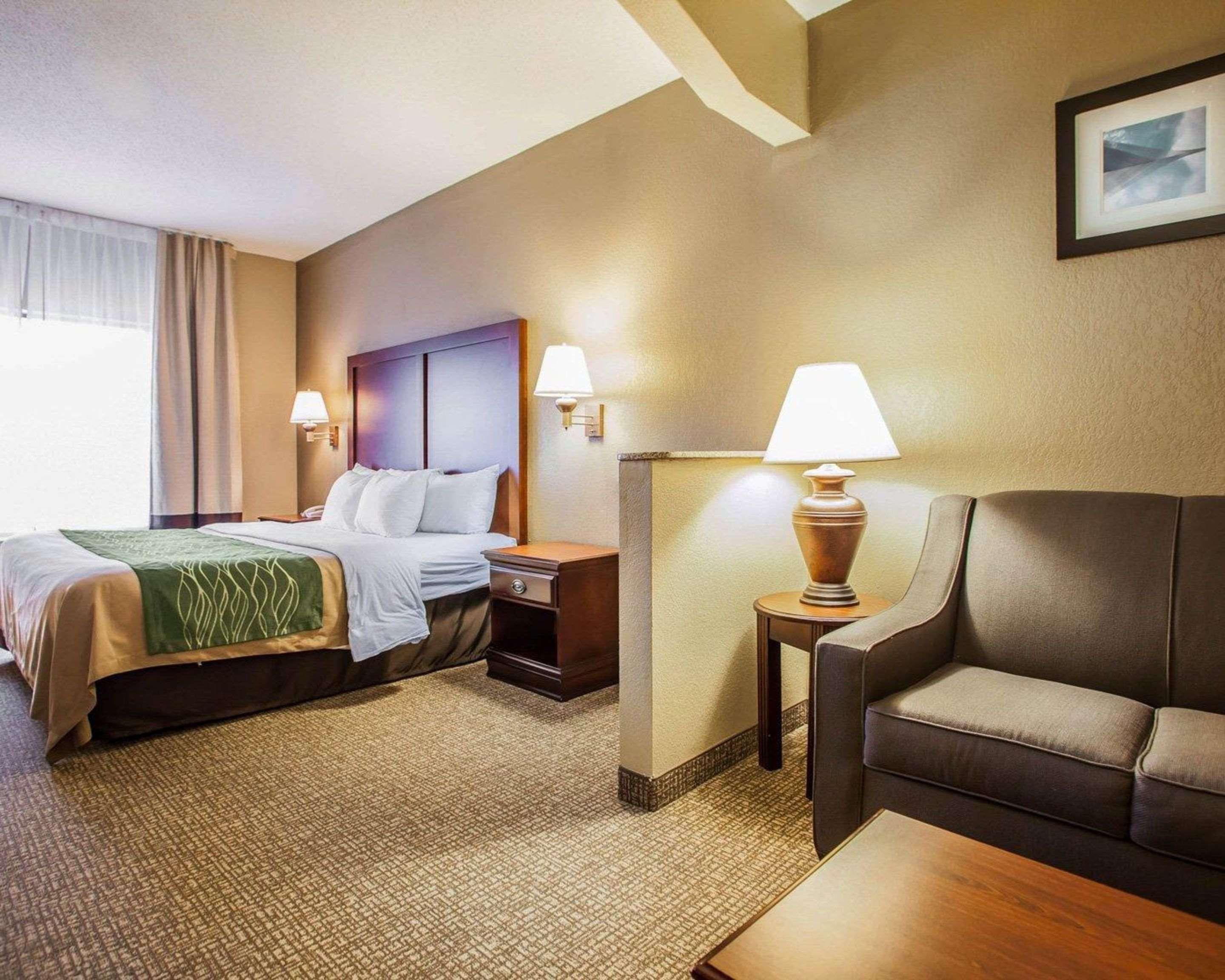 Comfort Inn & Suites St Louis-O'Fallon Buitenkant foto
