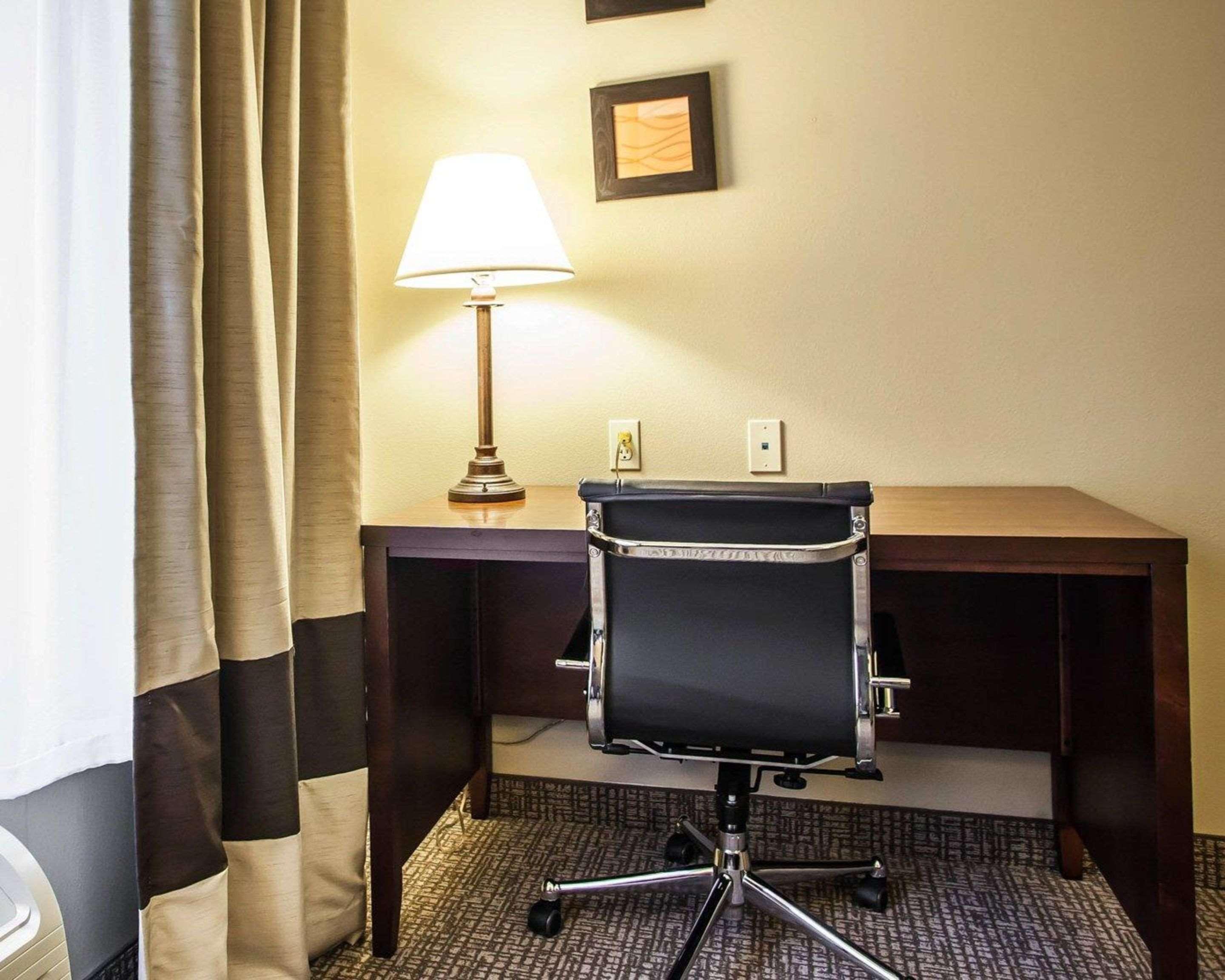 Comfort Inn & Suites St Louis-O'Fallon Buitenkant foto