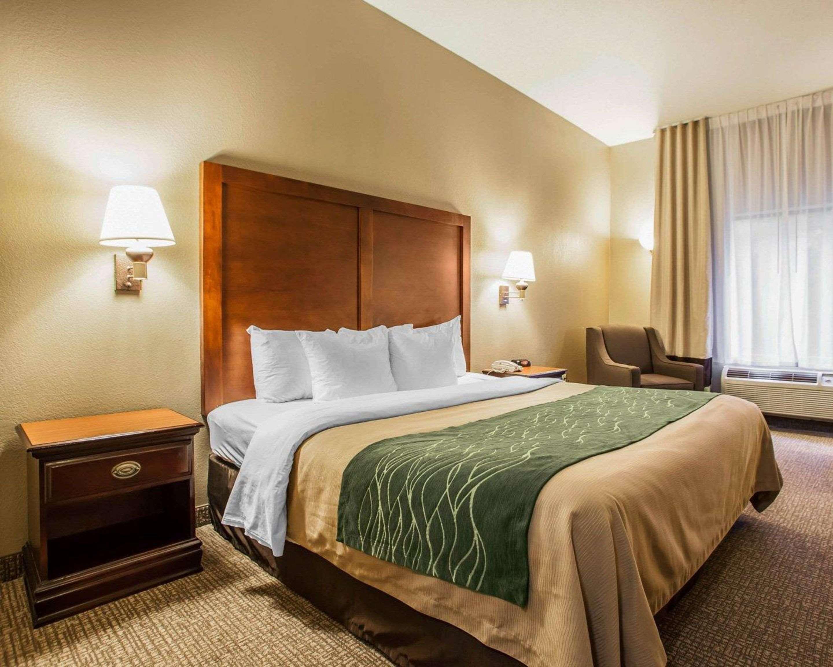 Comfort Inn & Suites St Louis-O'Fallon Buitenkant foto