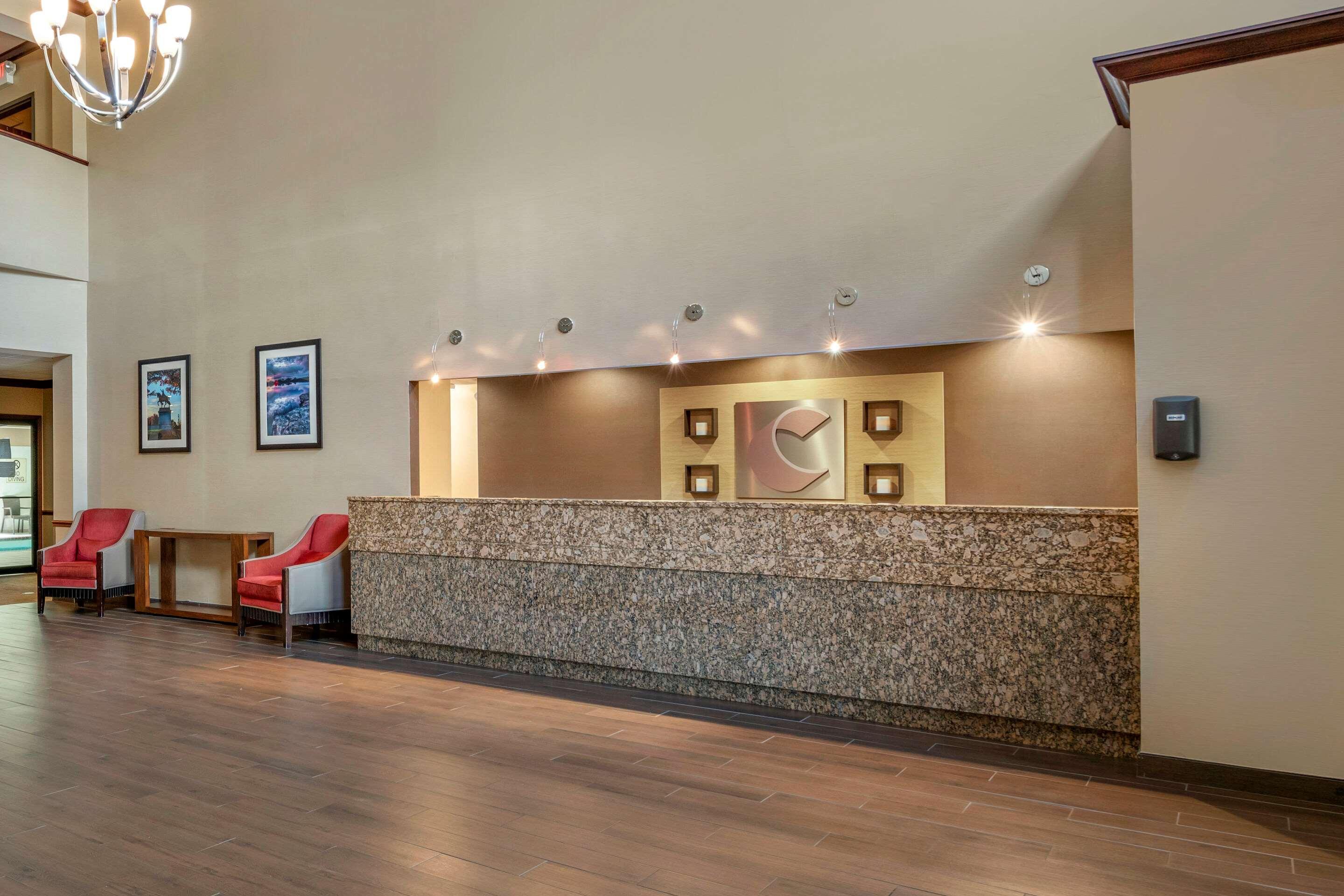 Comfort Inn & Suites St Louis-O'Fallon Buitenkant foto