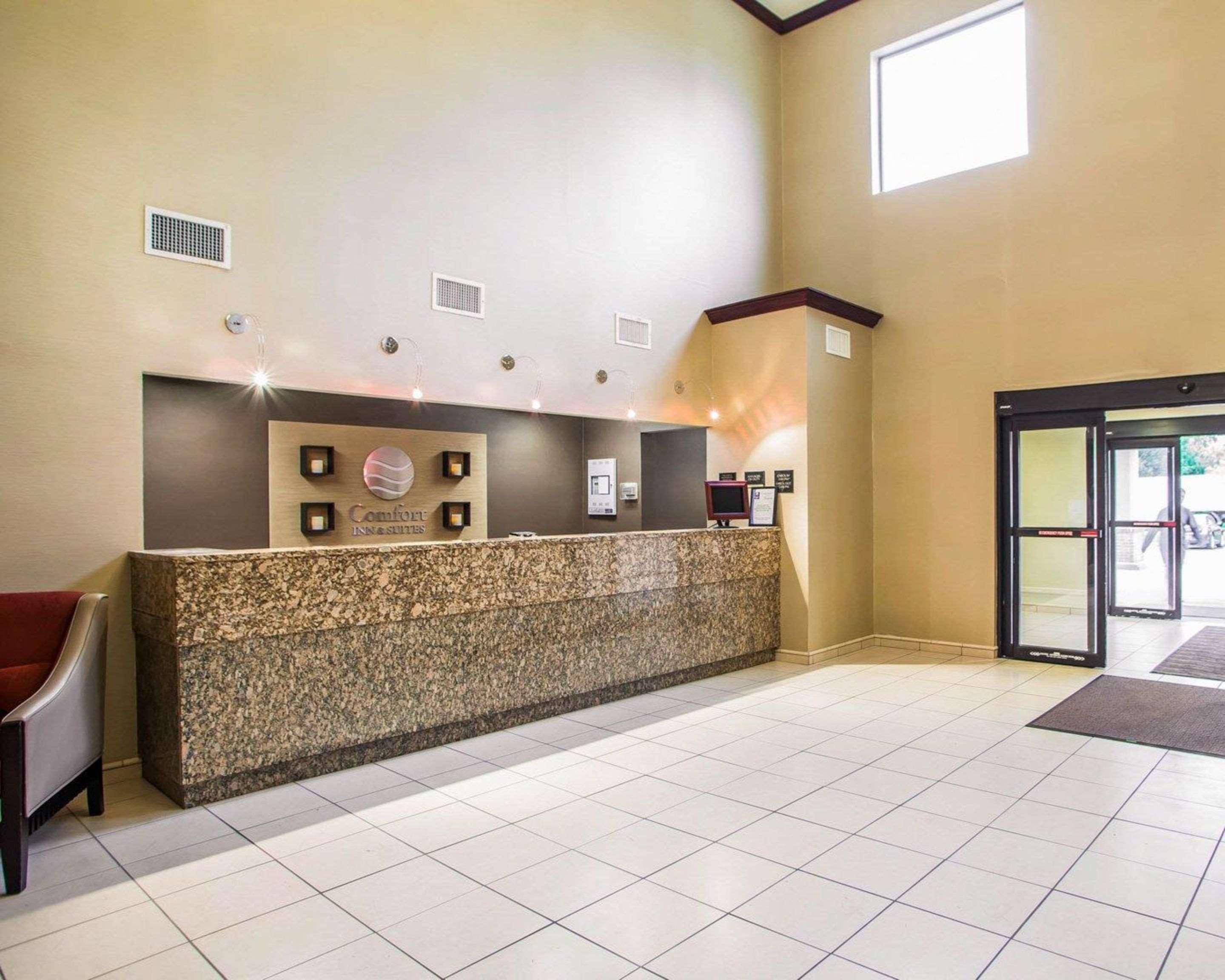 Comfort Inn & Suites St Louis-O'Fallon Buitenkant foto