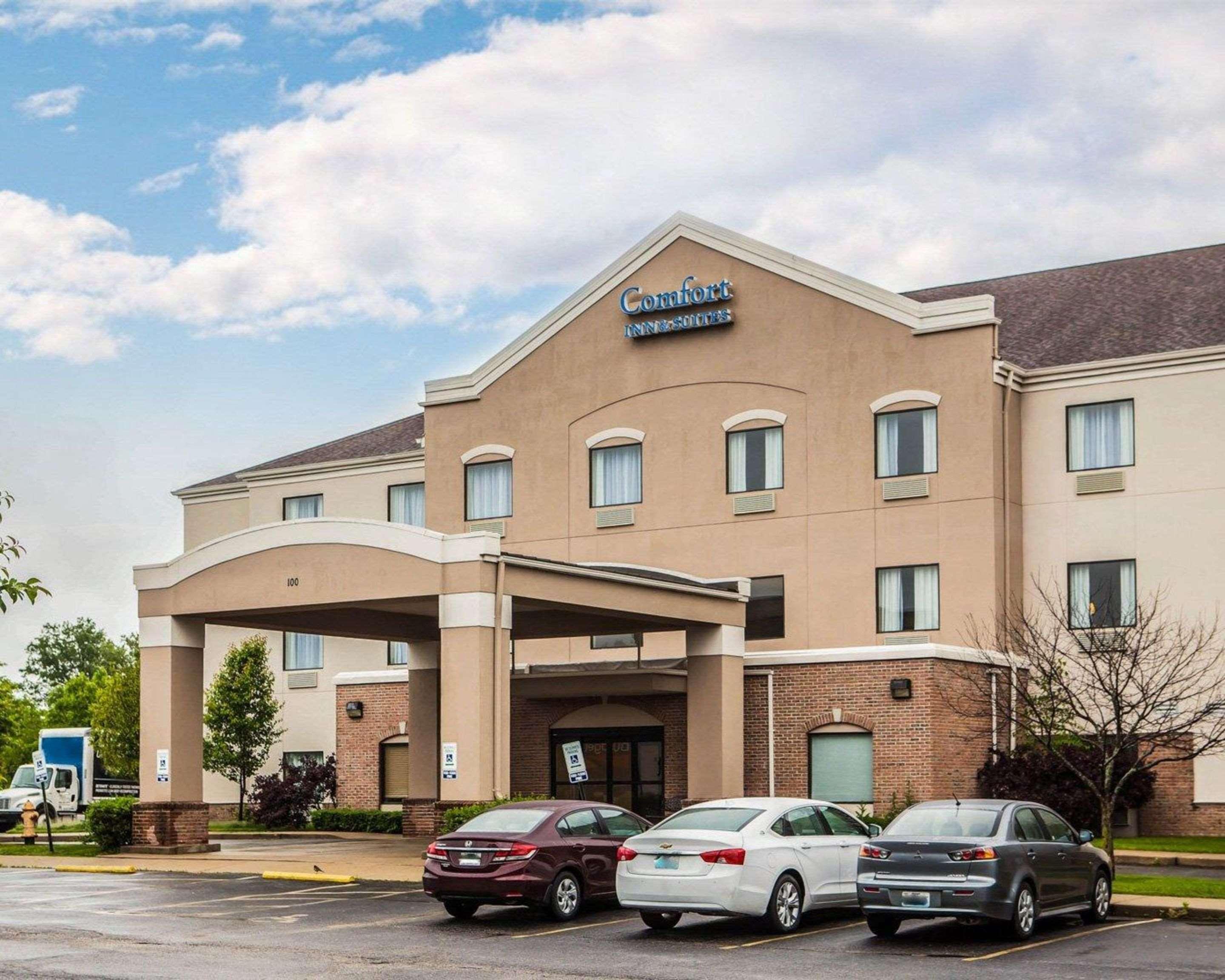Comfort Inn & Suites St Louis-O'Fallon Buitenkant foto
