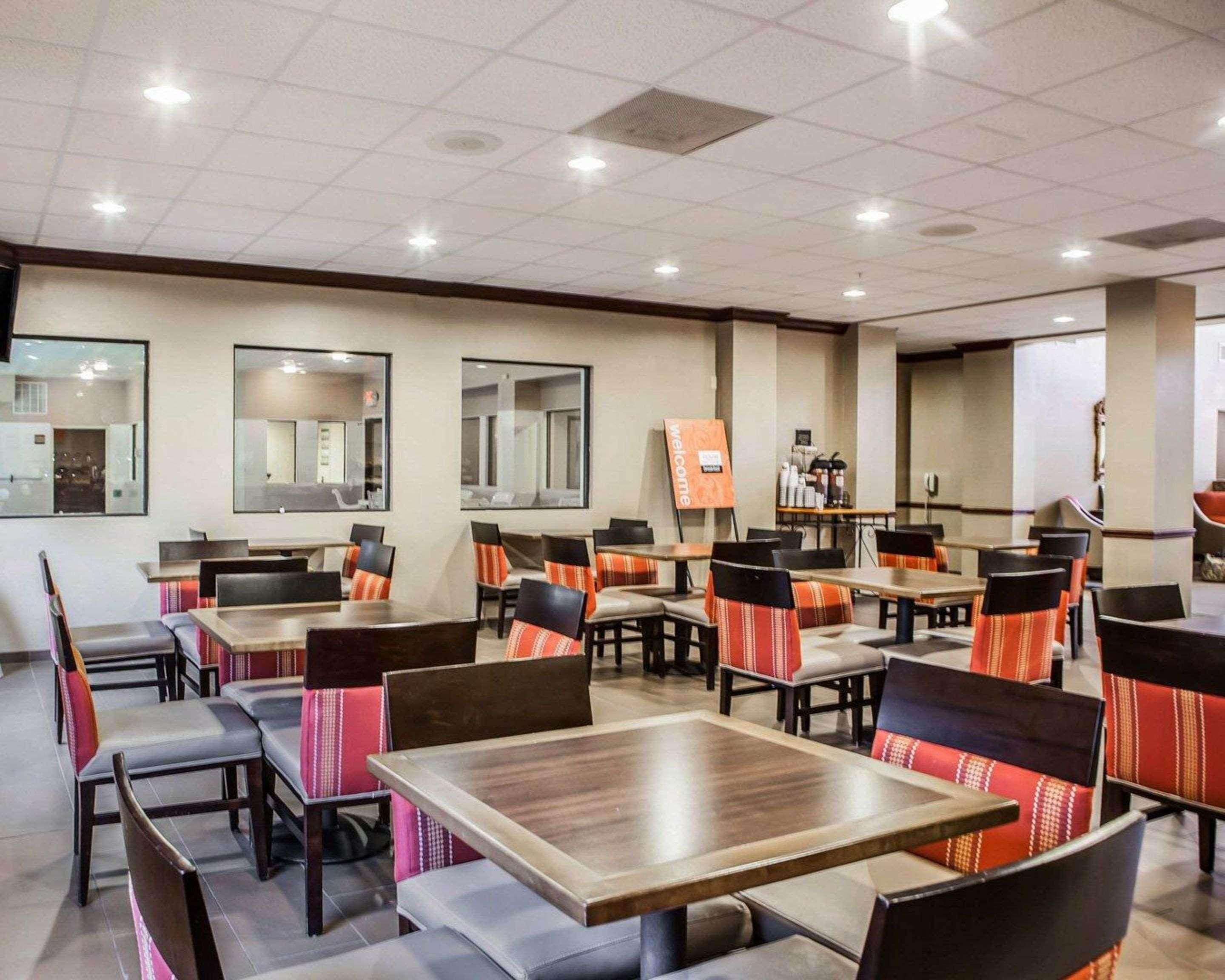 Comfort Inn & Suites St Louis-O'Fallon Buitenkant foto